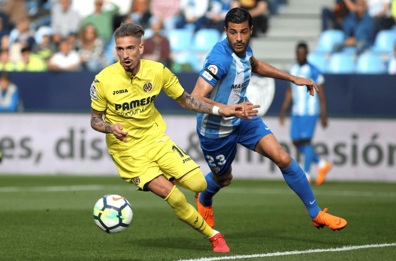 关于巴塞罗那主场战胜比利亚雷亚尔，保持不败的信息