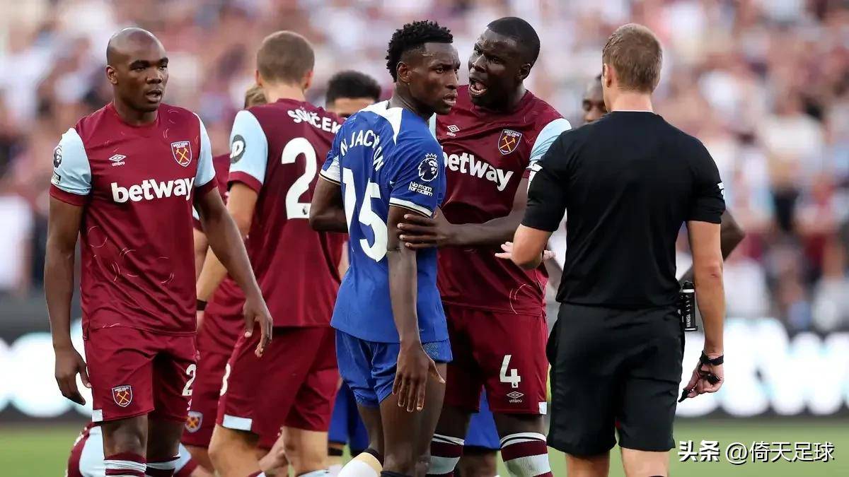 伯恩茅斯惊险逼平阿斯顿维拉，球迷心情复杂的简单介绍