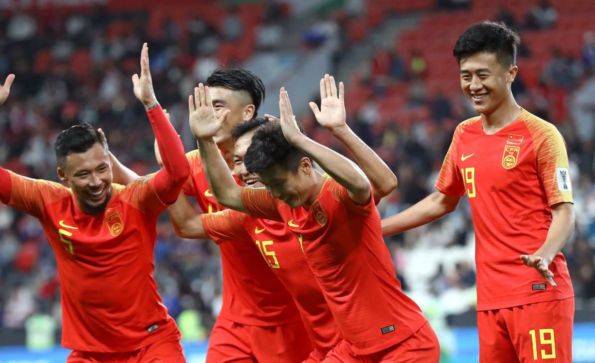 包含芬兰主场险胜乌克兰，出线前景乐观的词条